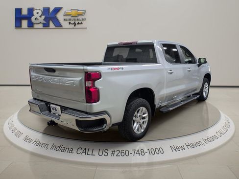 Used 2022 Chevrolet Silverado 1500 LT AWD/4WD image 6