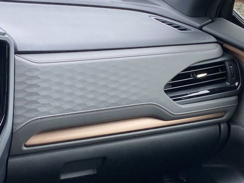 Used 2025 Subaru Forester Sport image 22