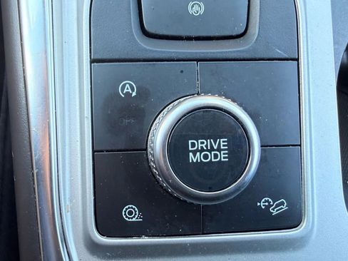 Used 2024 Ford Explorer XLT w/ Equipment Group 202A image 26