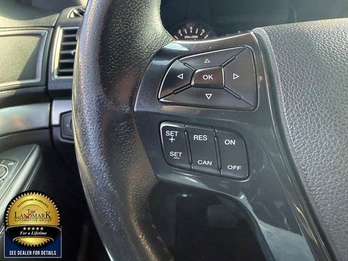 Used 2018 Ford Explorer XLT image 10