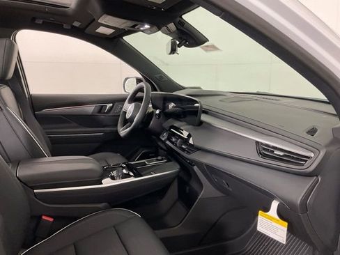 New 2026 Buick Enclave Sport Touring w/ Power Package FWD image 28