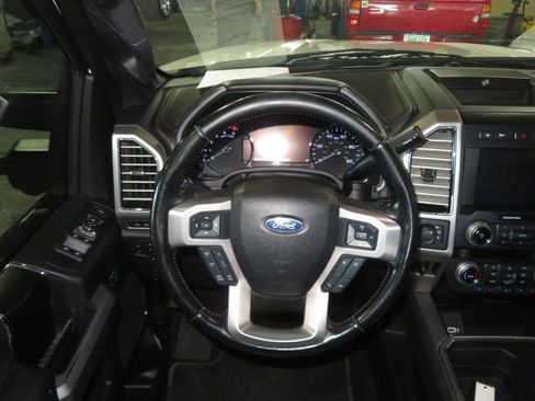 Used 2019 Ford F250 Platinum w/ Platinum Ultimate Package AWD/4WD image 40