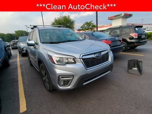 Used 2019 Subaru Forester Touring AWD/4WD image 3