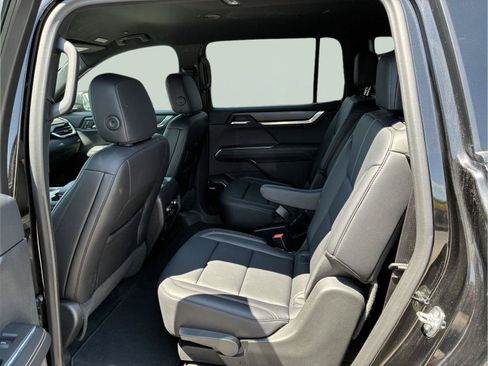 Used 2025 GMC Acadia Elevation w/ Elevation Premium Package AWD/4WD image 51