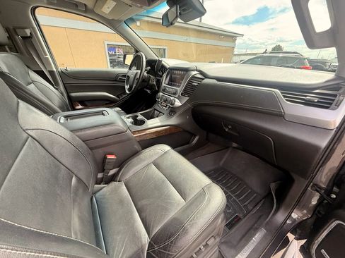 Used 2017 Chevrolet Suburban LT AWD/4WD image 20