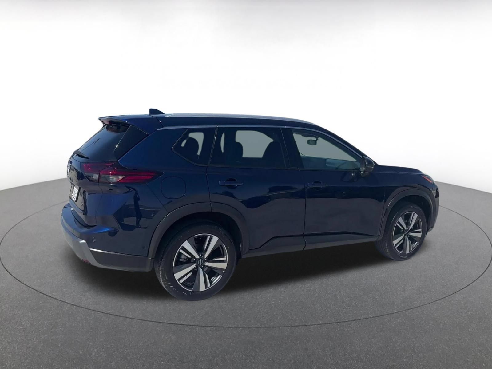 Used 2026 Nissan Rogue SL FWD image 14