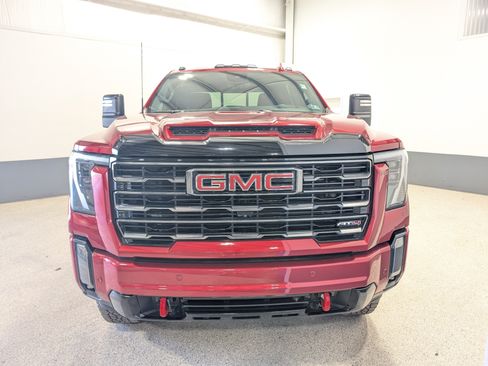 Used 2024 GMC Sierra 2500 AT4 w/ AT4 Premium Plus Package AWD/4WD image 8