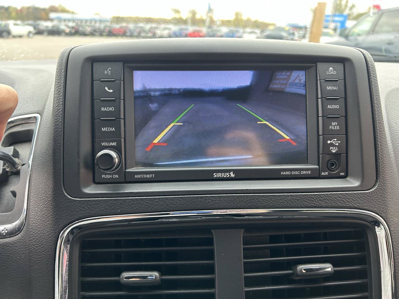 Used 2018 Dodge Grand Caravan SE FWD image 22
