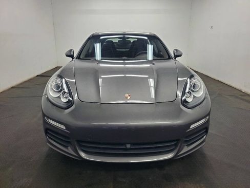 Used 2014 Porsche Panamera S image 2