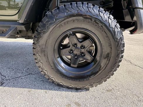 Used 2021 Jeep Wrangler Unlimited Rubicon AWD/4WD image 10