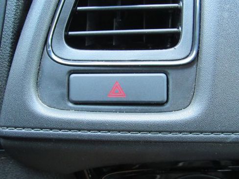 Used 2018 Honda HR-V LX image 38