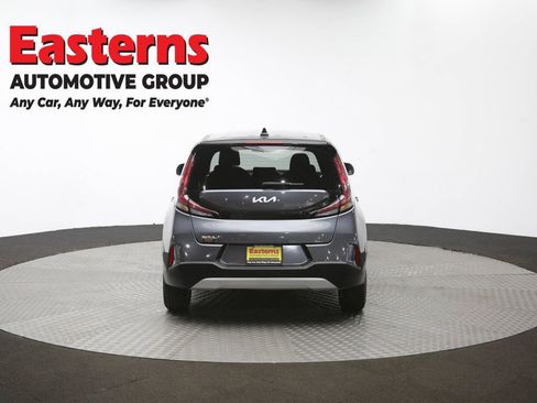 Used 2023 Kia Soul LX w/ LX Technology Package image 37