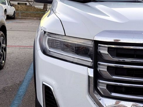 Used 2023 GMC Acadia SLT image 3