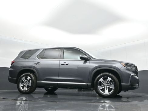 Certified 2025 Honda Pilot EX-L image 29