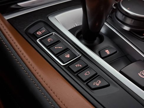 Used 2017 BMW X5 M image 39