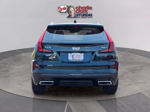 Used 2025 Cadillac XT4 Premium Luxury w/ Technology Package FWD image 4
