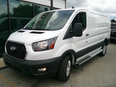 Used 2025 Ford Transit 250 Low Roof w/ Exterior Upgrade Package RWD image 2