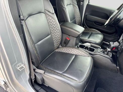 Used 2022 Jeep Wrangler Unlimited Sahara image 22