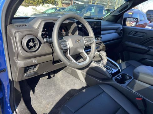 Certified 2025 Chevrolet Colorado Trail Boss w/ Midnight Edition image 10
