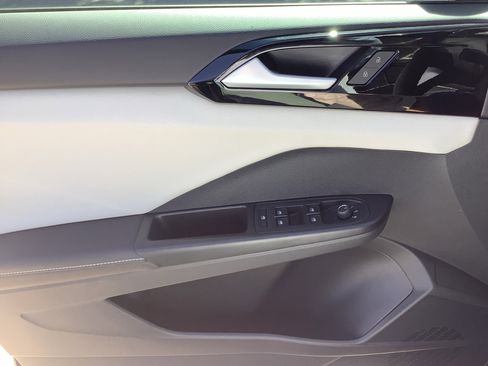 New 2026 Volkswagen Taos S image 44