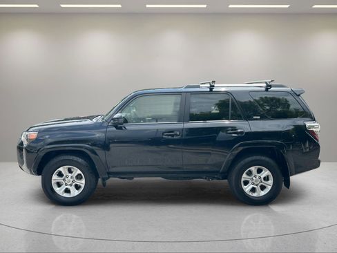 Used 2019 Toyota 4Runner SR5 AWD/4WD image 2