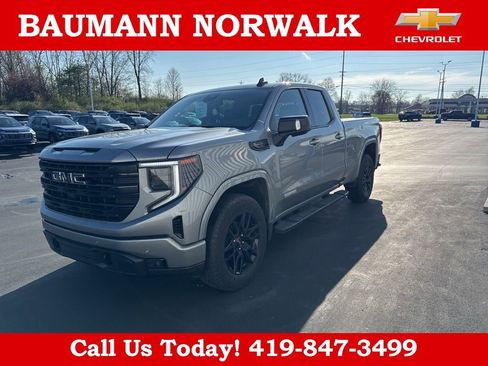 Used 2025 GMC Sierra 1500 Elevation w/ Preferred Package image 2