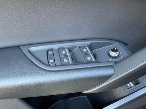 Used 2025 Audi Q5 2.0T Premium image 24