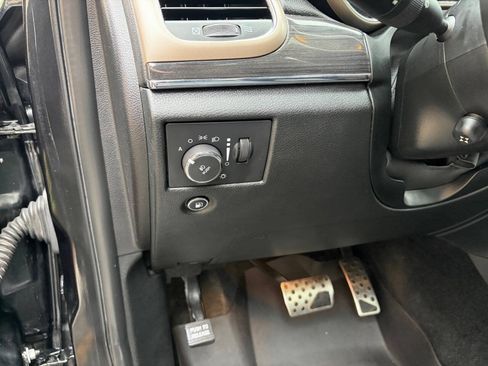 Used 2015 Jeep Grand Cherokee Overland AWD/4WD image 37