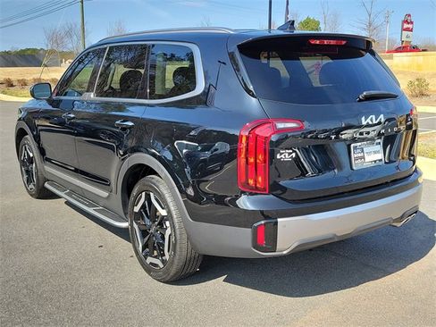 Used 2025 Kia Telluride S image 6