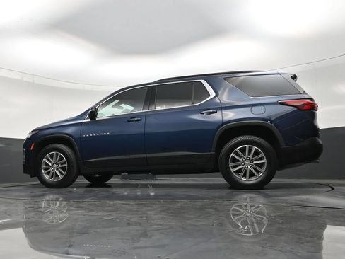 Used 2023 Chevrolet Traverse LT FWD image 18