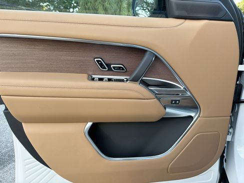 New 2027 Land Rover Range Rover SE AWD/4WD image 23