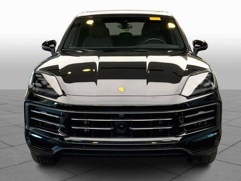 Used 2024 Porsche Cayenne image 9