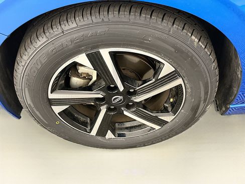 Used 2024 Nissan Sentra SV image 11