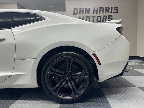 Used 2017 Chevrolet Camaro SS RWD image 26