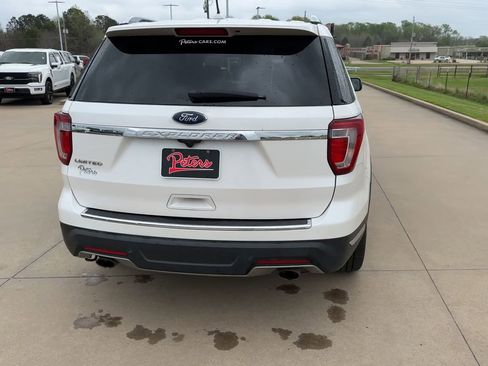 Used 2018 Ford Explorer Limited image 8