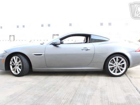 Used 2012 Jaguar XKR R RWD image 23