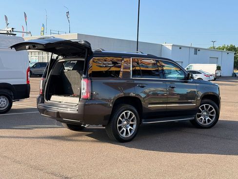 Used 2017 GMC Yukon Denali AWD/4WD image 9