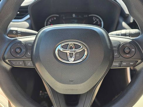 Used 2024 Toyota RAV4 XLE FWD image 23