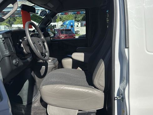 Used 2025 GMC Savana 2500 w/ Driver Convenience Package RWD image 9
