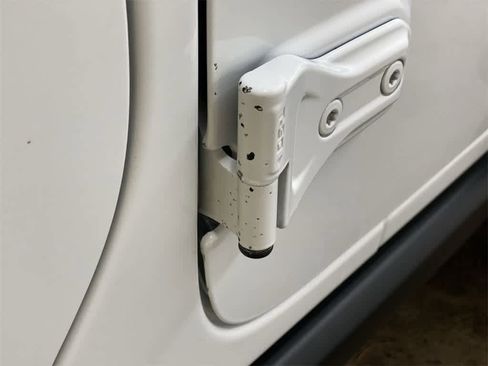 Used 2024 Jeep Wrangler Rubicon image 38