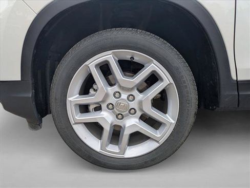 Used 2024 Honda Passport EX-L image 18