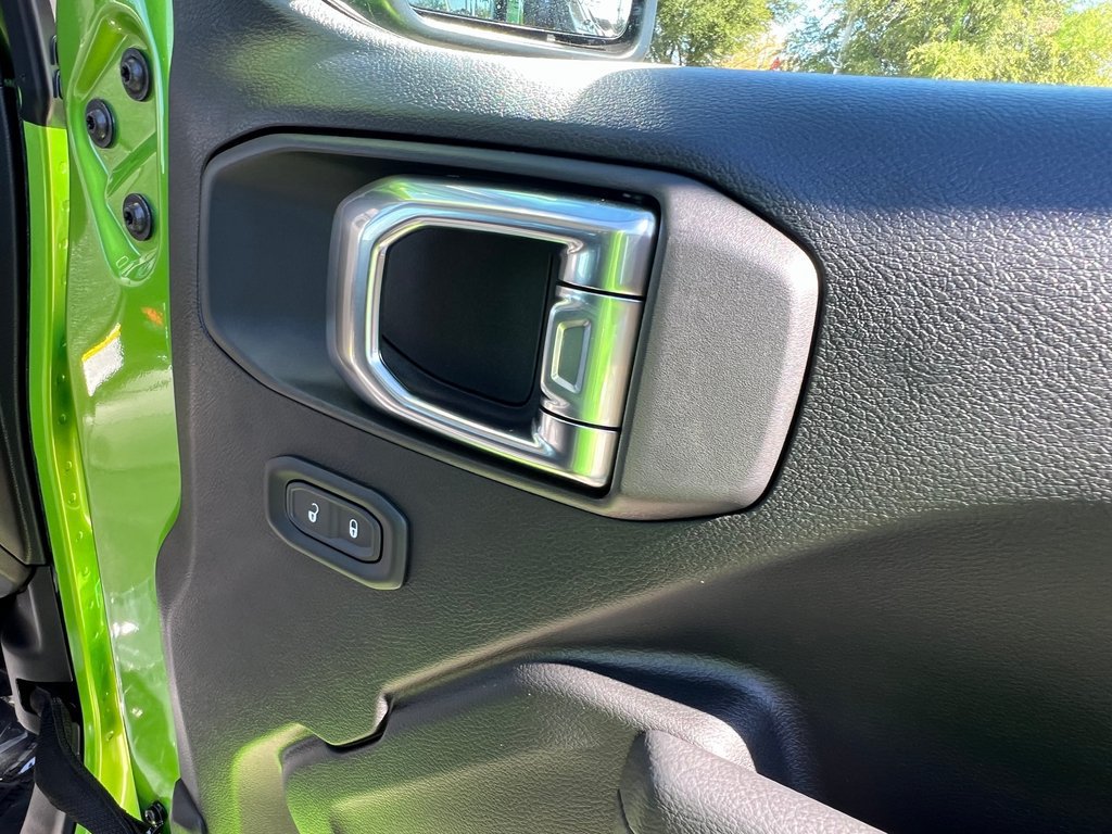 New 2025 Jeep Gladiator Sport AWD/4WD image 12