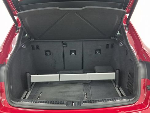 Certified 2023 Porsche Macan S AWD/4WD image 10