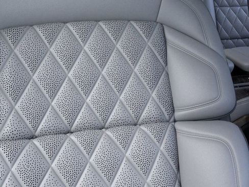 New 2026 Lincoln Navigator Black Label AWD/4WD image 16