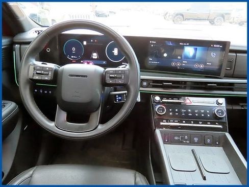 Used 2024 Hyundai Santa Fe Calligraphy AWD/4WD image 11