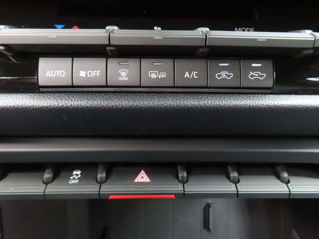 Used 2025 Toyota Tundra SR5 w/ SR5 Convenience Package AWD/4WD image 52