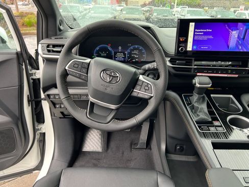New 2026 Toyota Sienna XLE Woodland Edition image 20