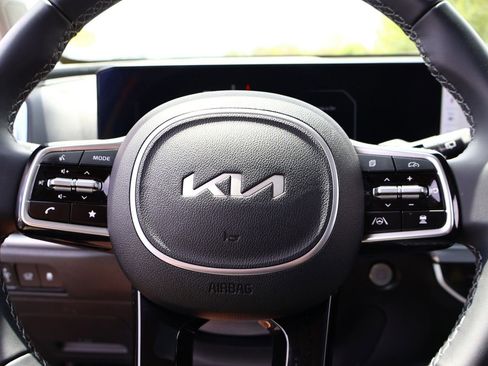 Used 2024 Kia Sorento SX image 28