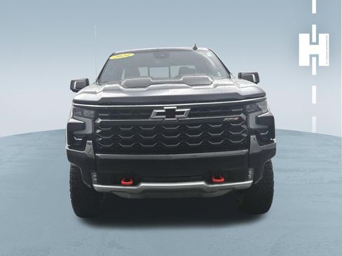 Used 2024 Chevrolet Silverado 1500 ZR2 w/ Technology Package AWD/4WD image 2
