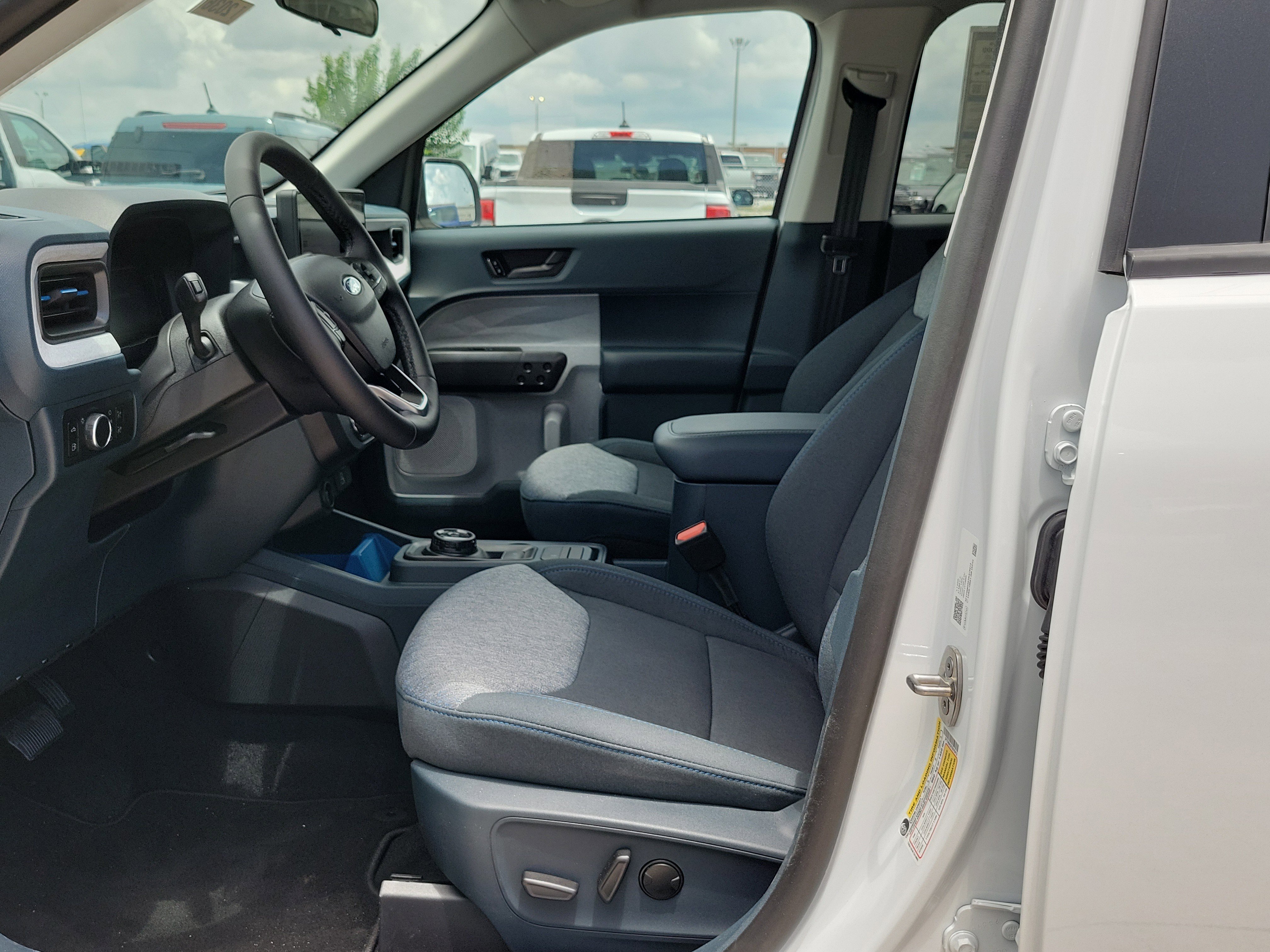 New 2026 Ford Maverick XLT w/ XLT Luxury Package FWD image 17